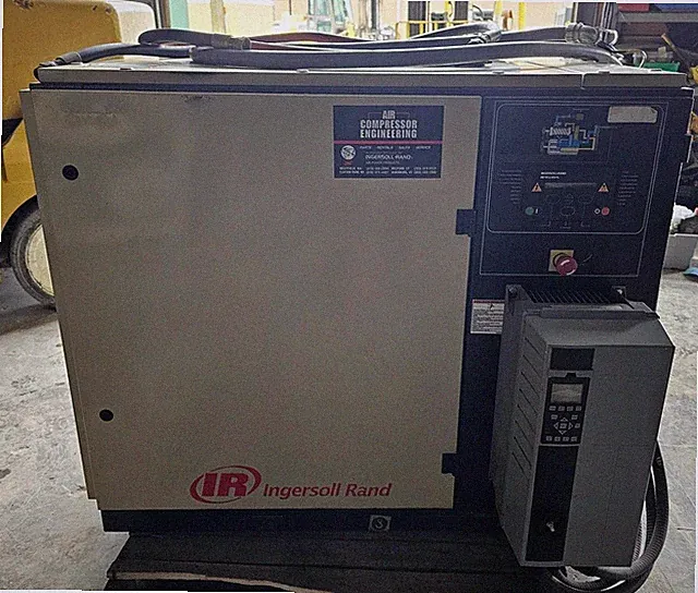 2010 Ingersoll Rand SSR UP6-15-125 15 HP Rotary Screw Air Compressor - 52 CFM